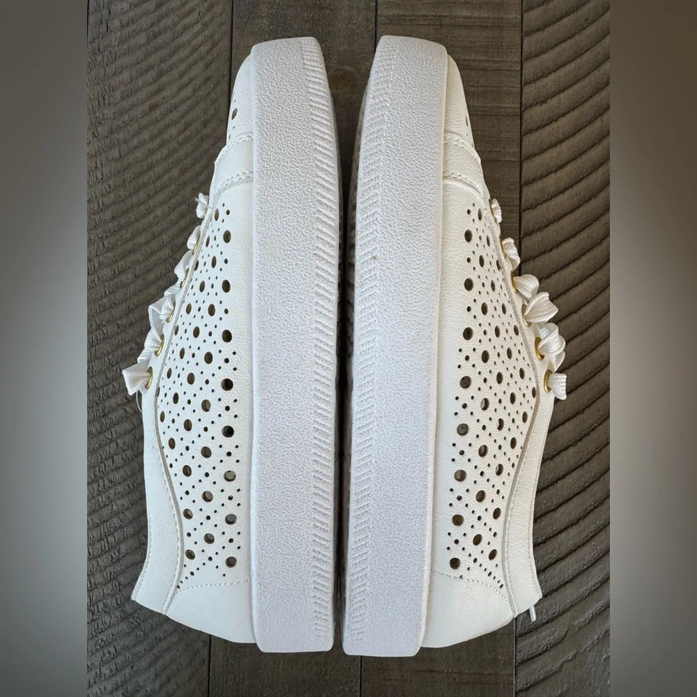 Dolce Vita - DV Adela Perforated Sneakers Women's Size 7 (NWOT)